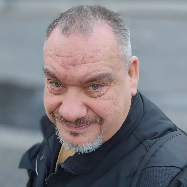 Christian Folge 768x768