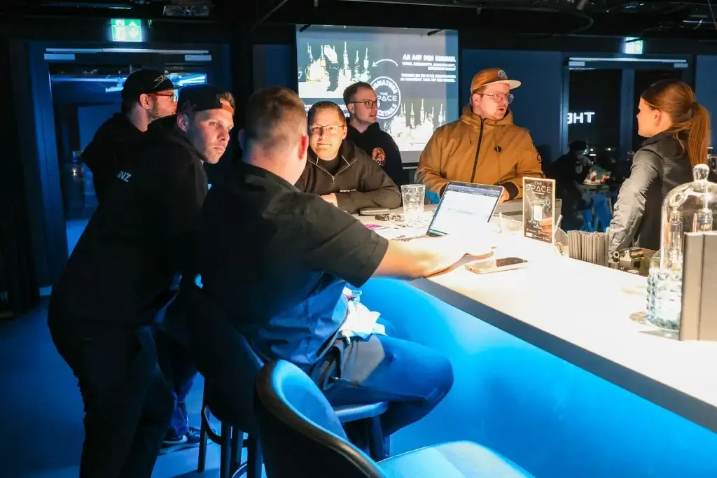 Networking im Space