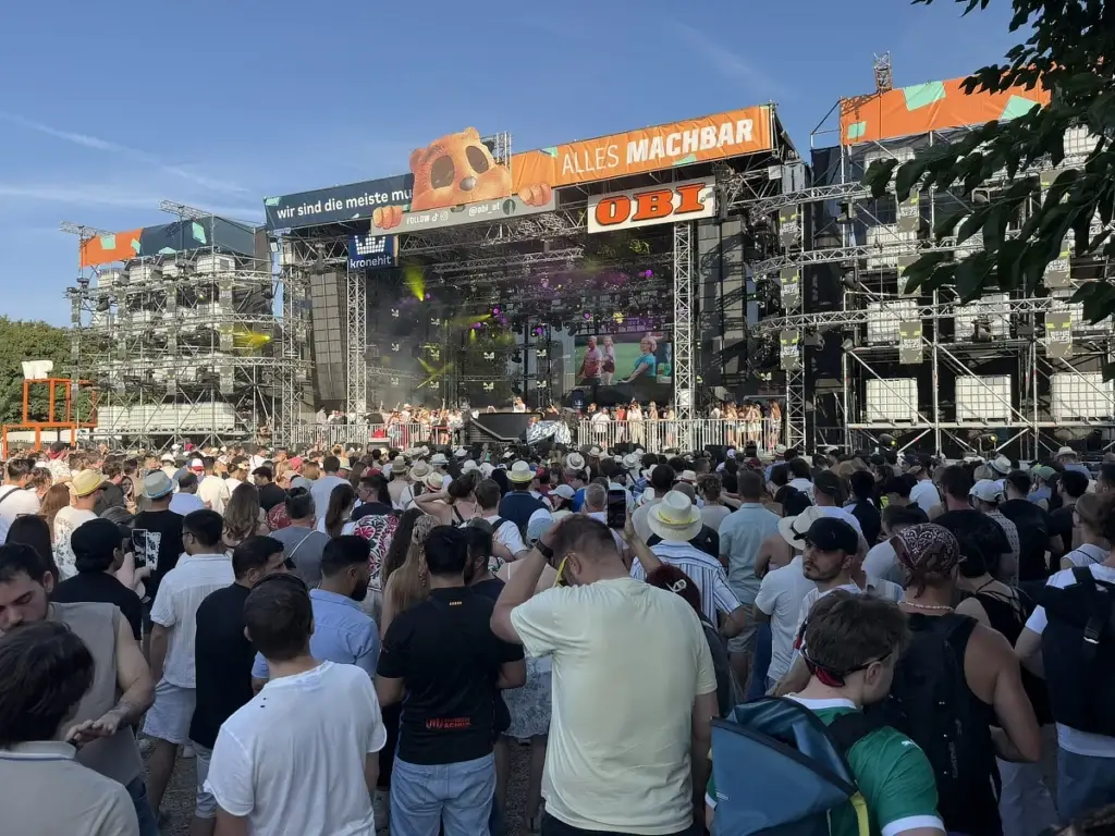 Donauinselfest mit der DJ ALLIANZ e.V. Österreich