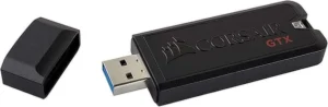 Corsair GTX USB Stick. Äußerst kompakt und  schnell