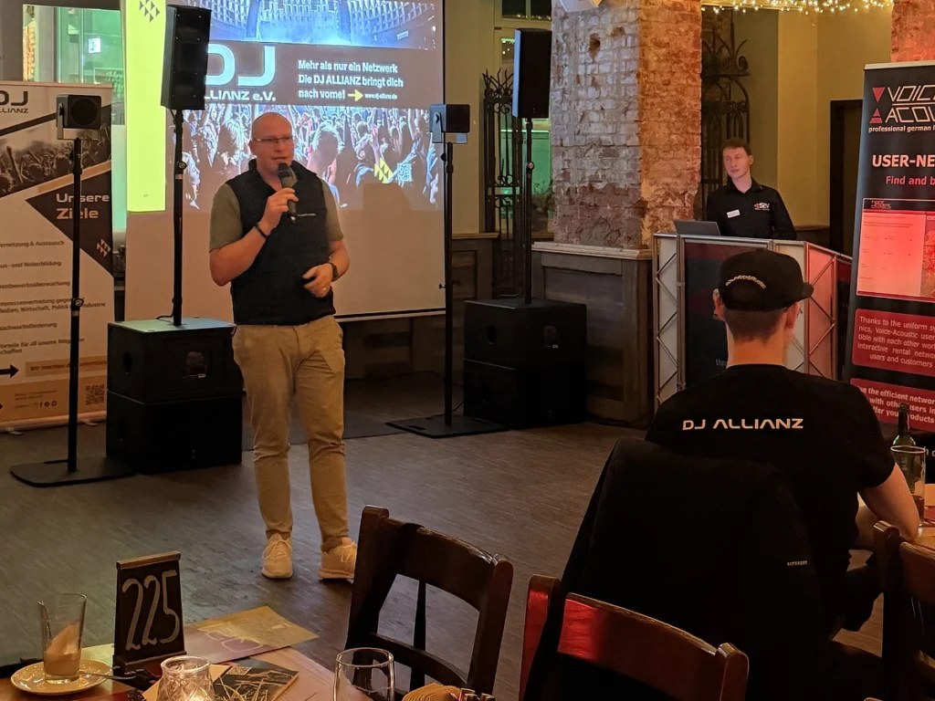 Oliver Lieder stellt die DJ ALLIANZ e.V. vor